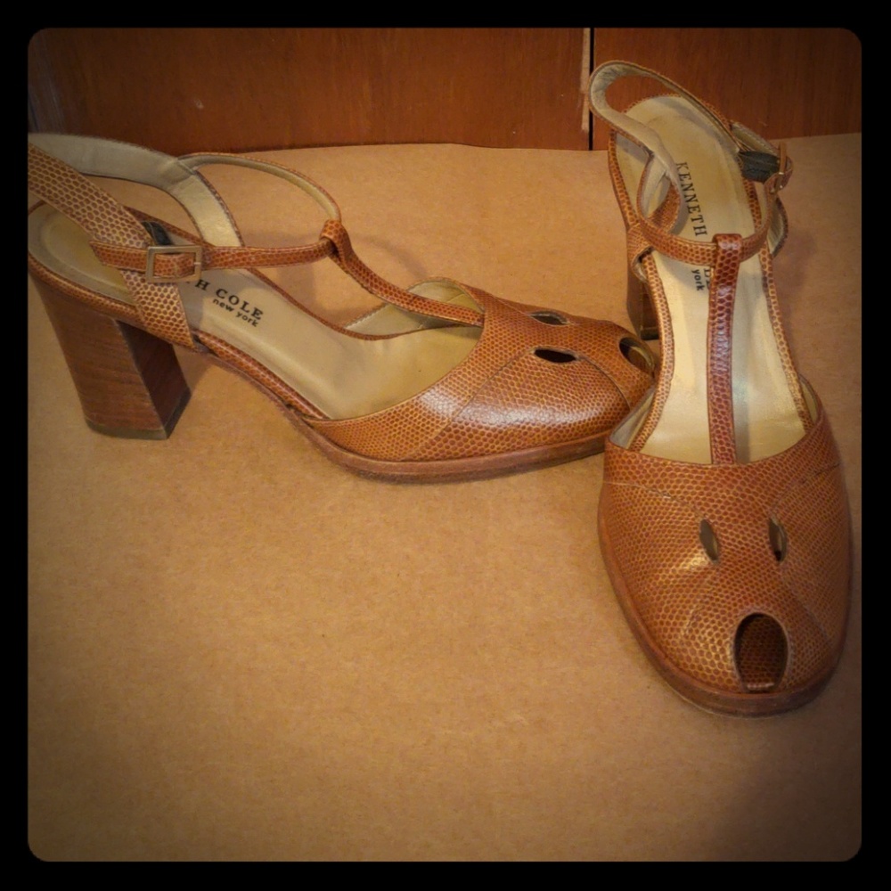 Kenneth Cole New York Stacked Heel
